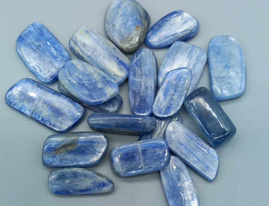 Blue Kyanite / Blå Kyanitt