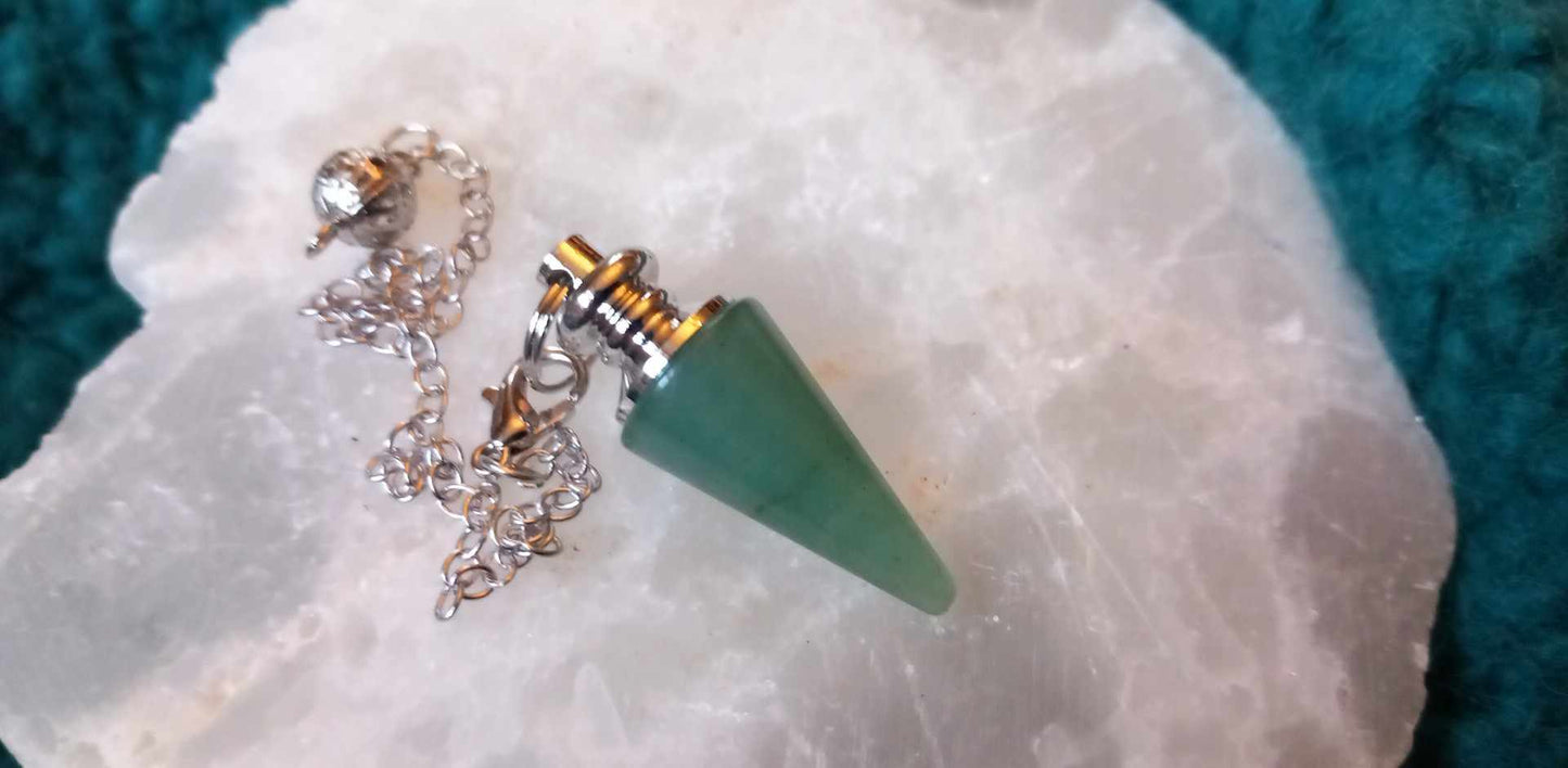 Spiss Pendulum. Ass krystaller