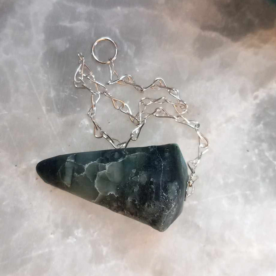 Smaragd / Emerald Pendulum.