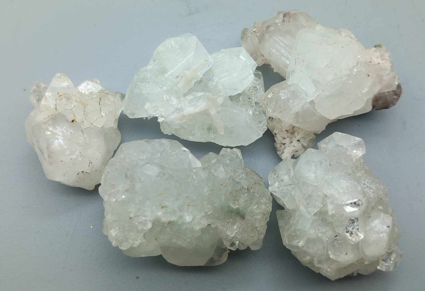 Apophyllite Rå krystaller ca 3 cm