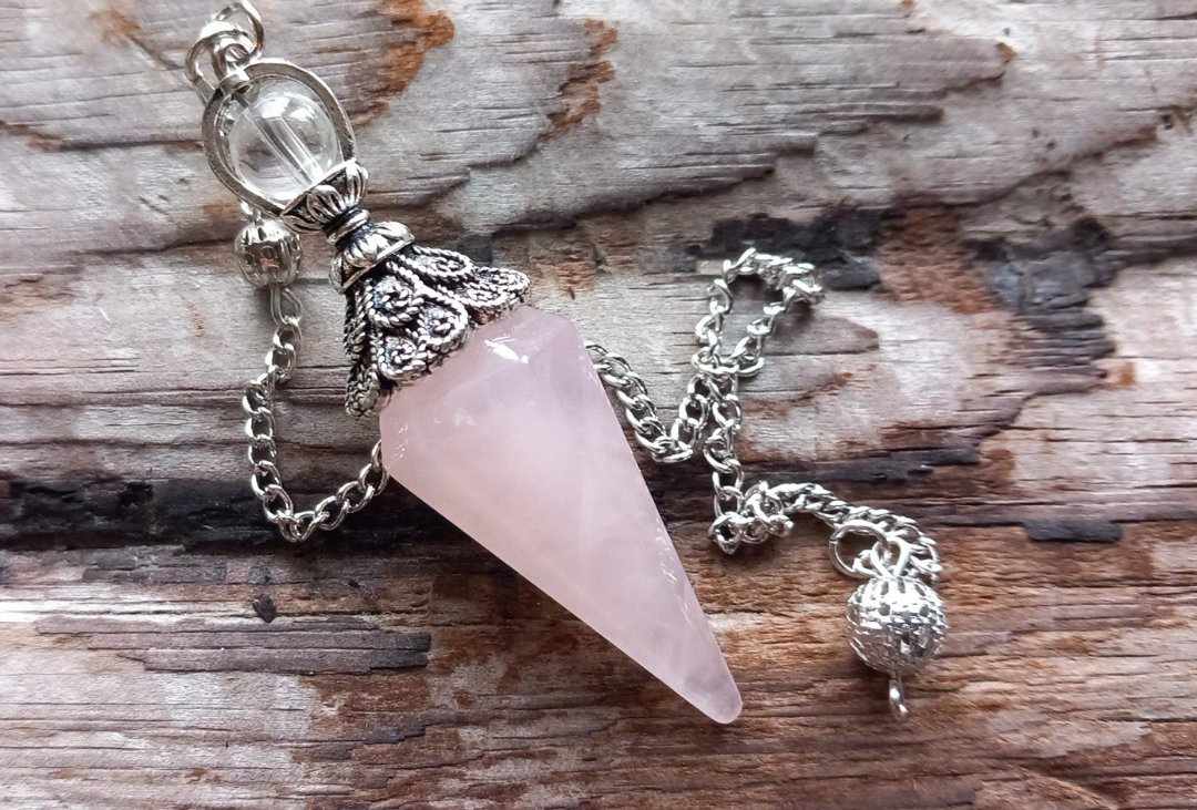 Rosenkvarts sekskantet spiss pendulums