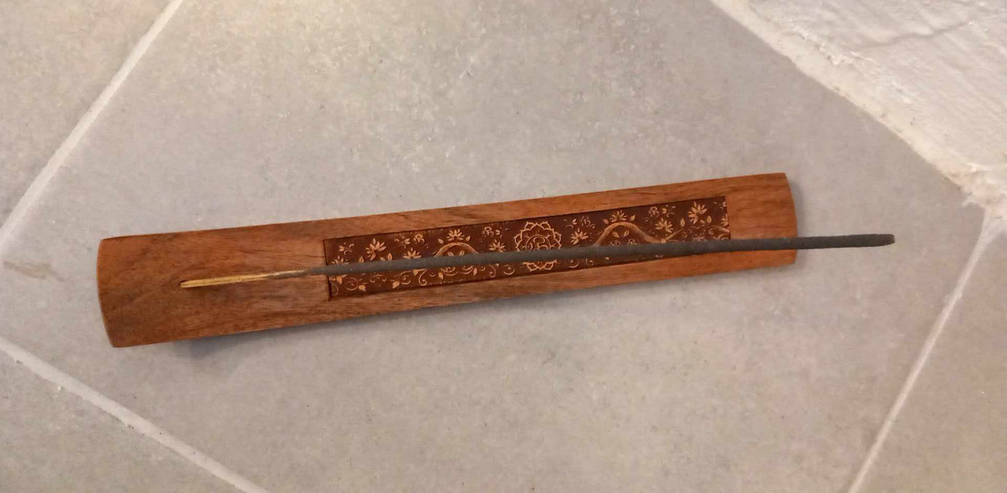 Røkelsesholder med motivet "Om"