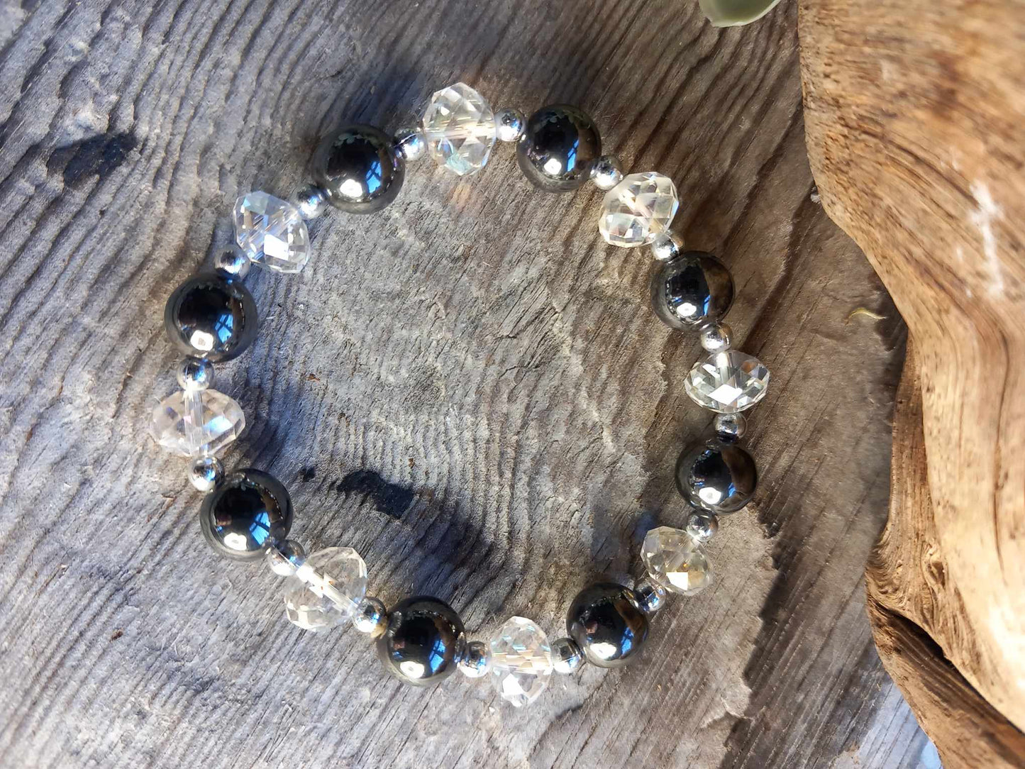 Hematitt armbånd med glassperler