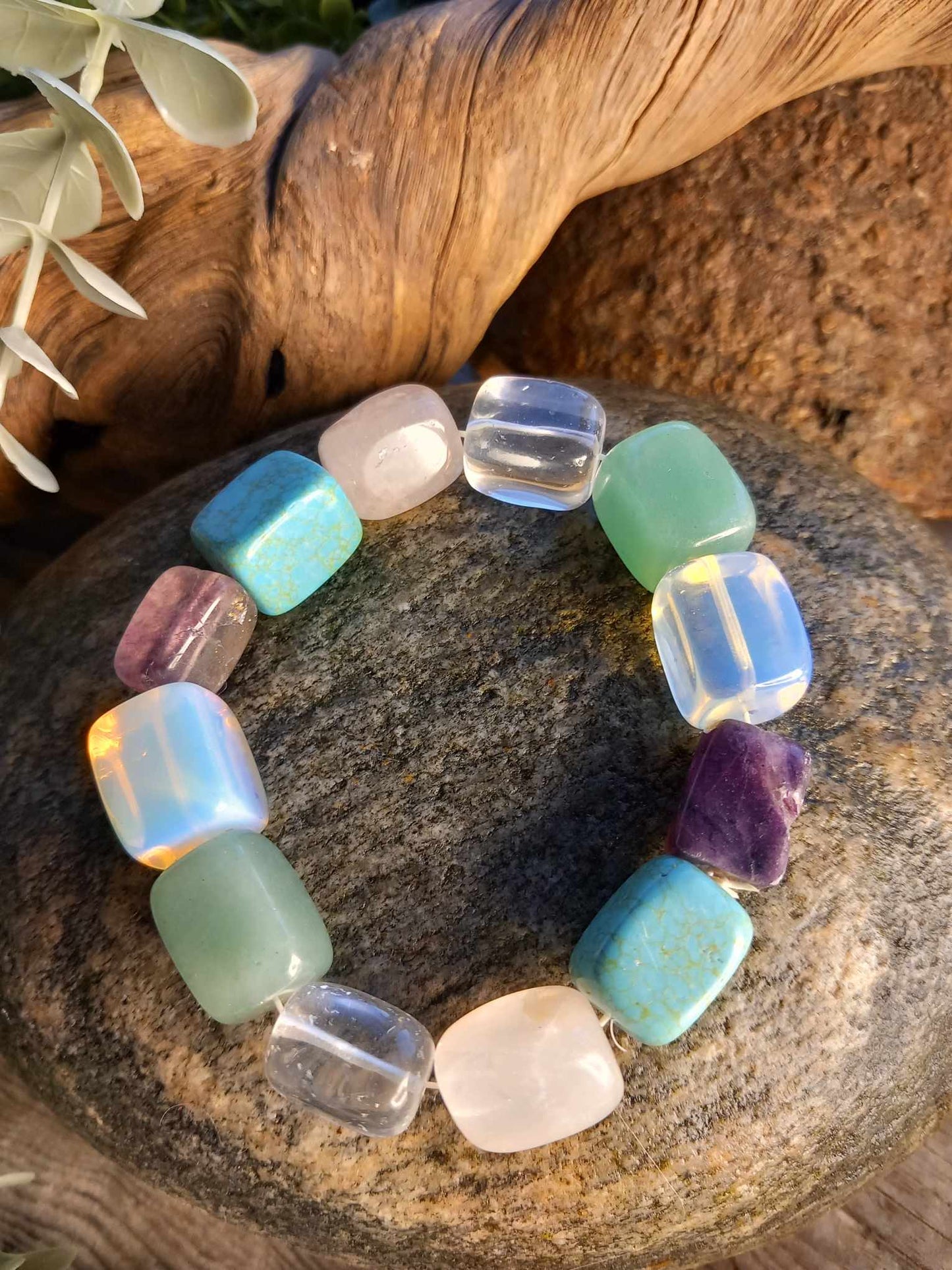 Armbånd med retangelformede steiner
