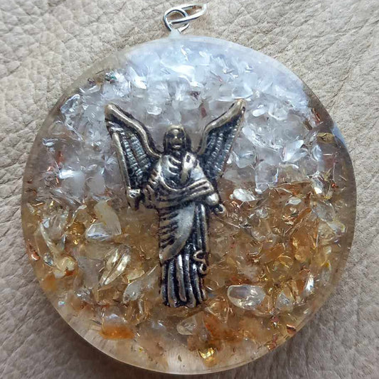 Oregone amulett med Erkeengelen Uriel.