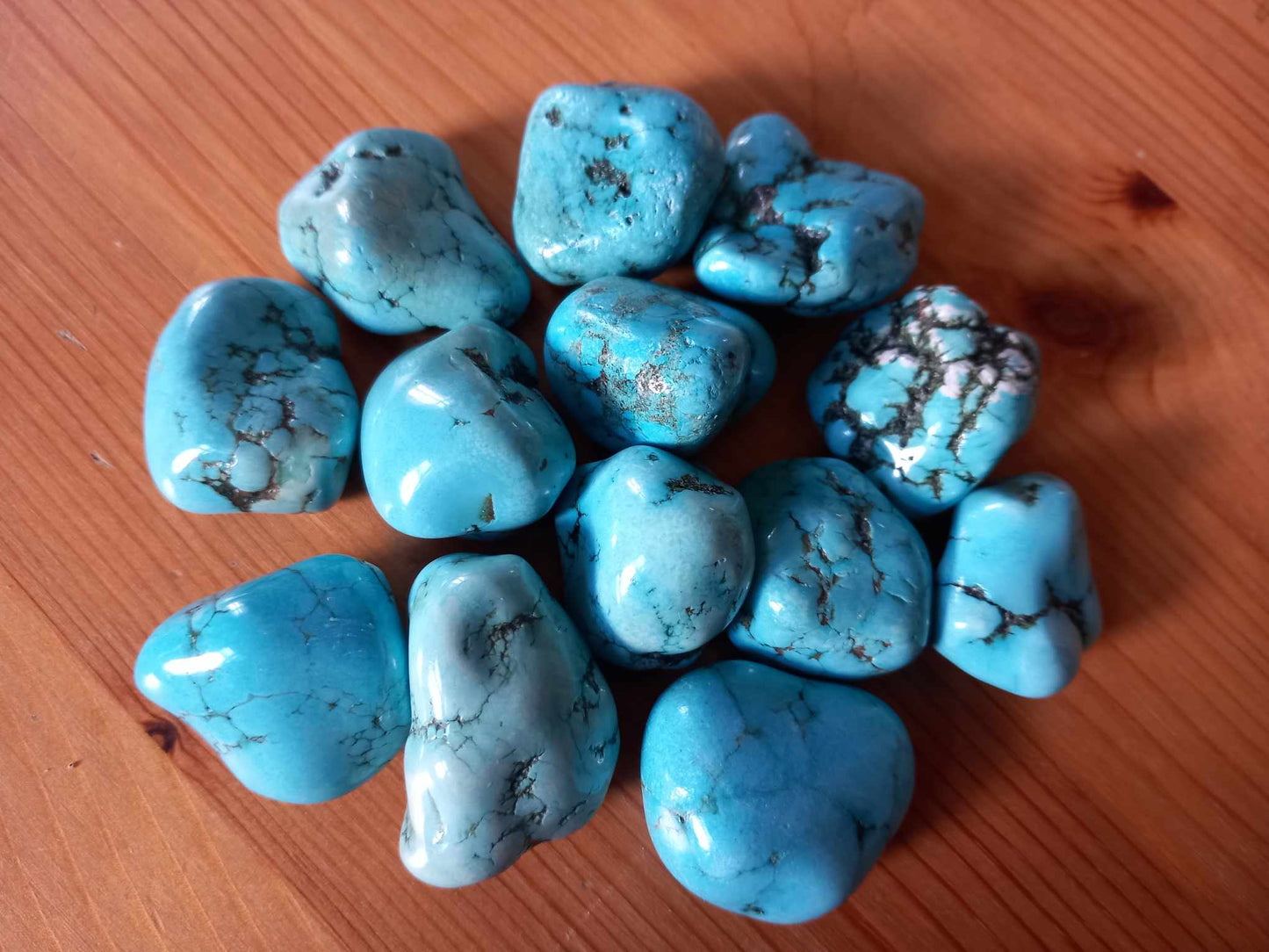 Magnesite. Mariposite