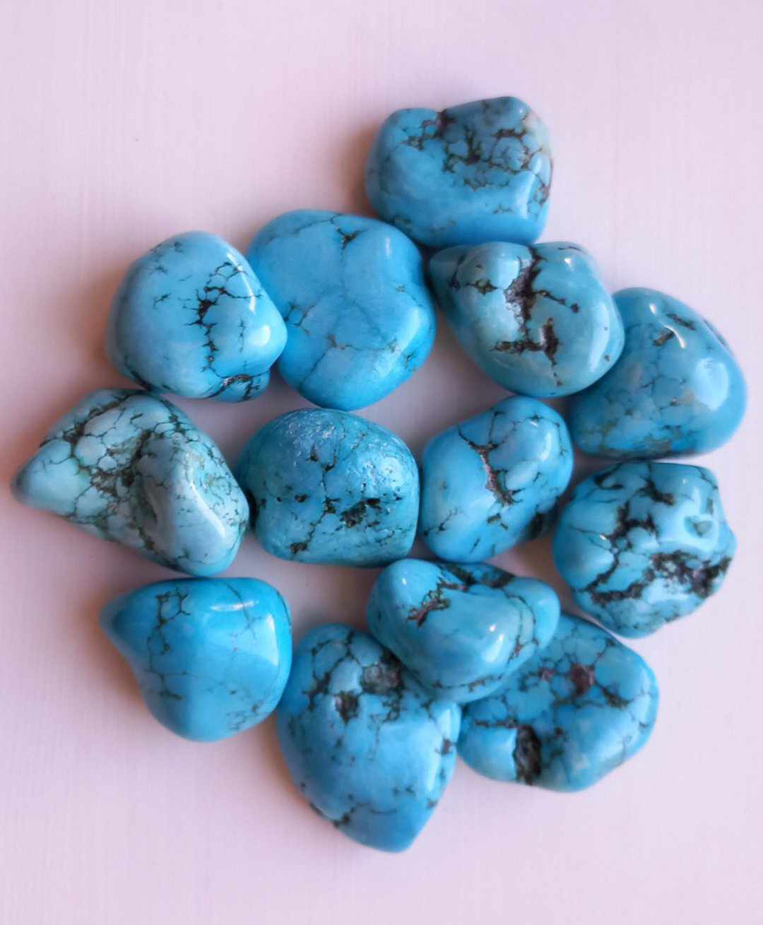 Magnesite. Mariposite