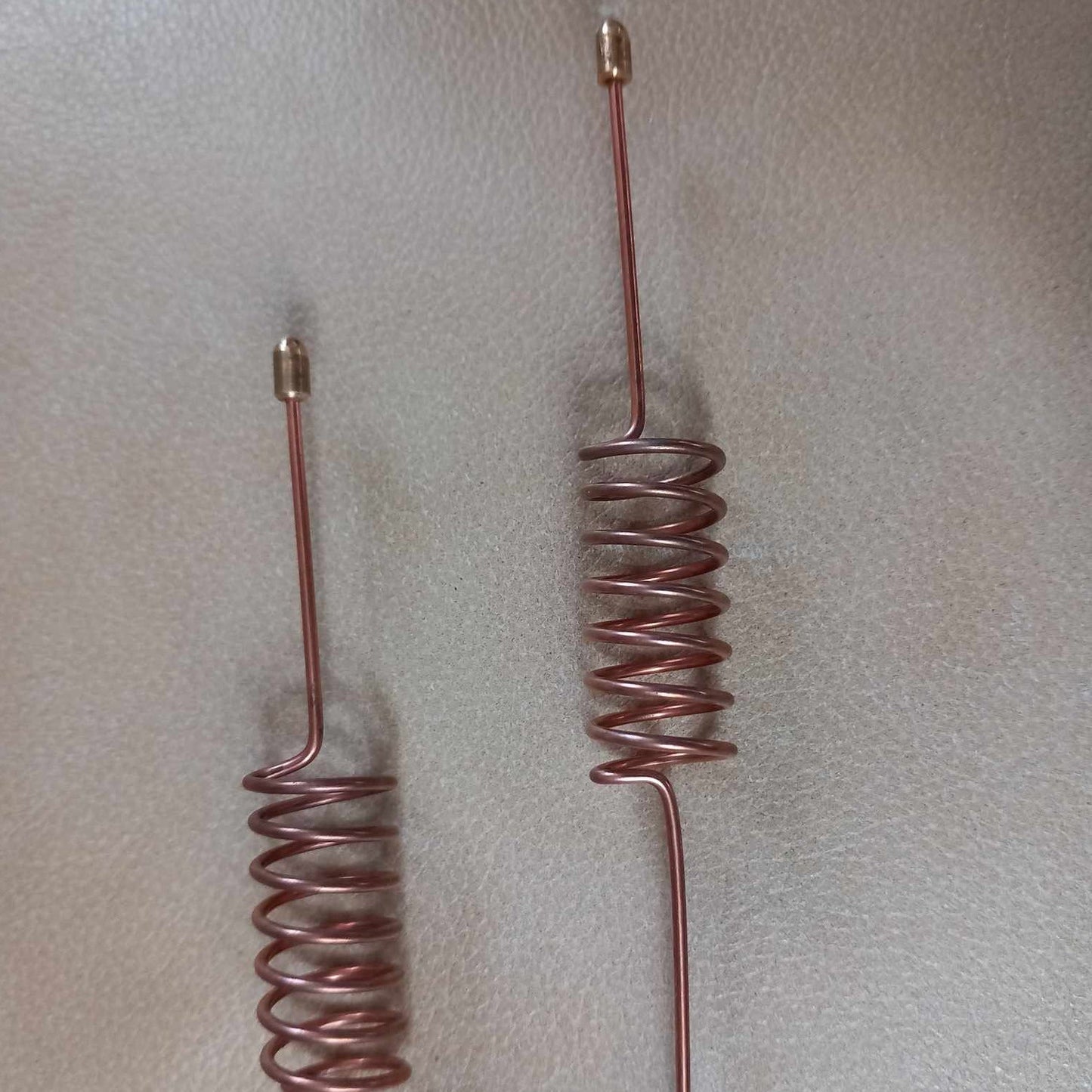 Søketenger med resonatorer / Dowsing Rods