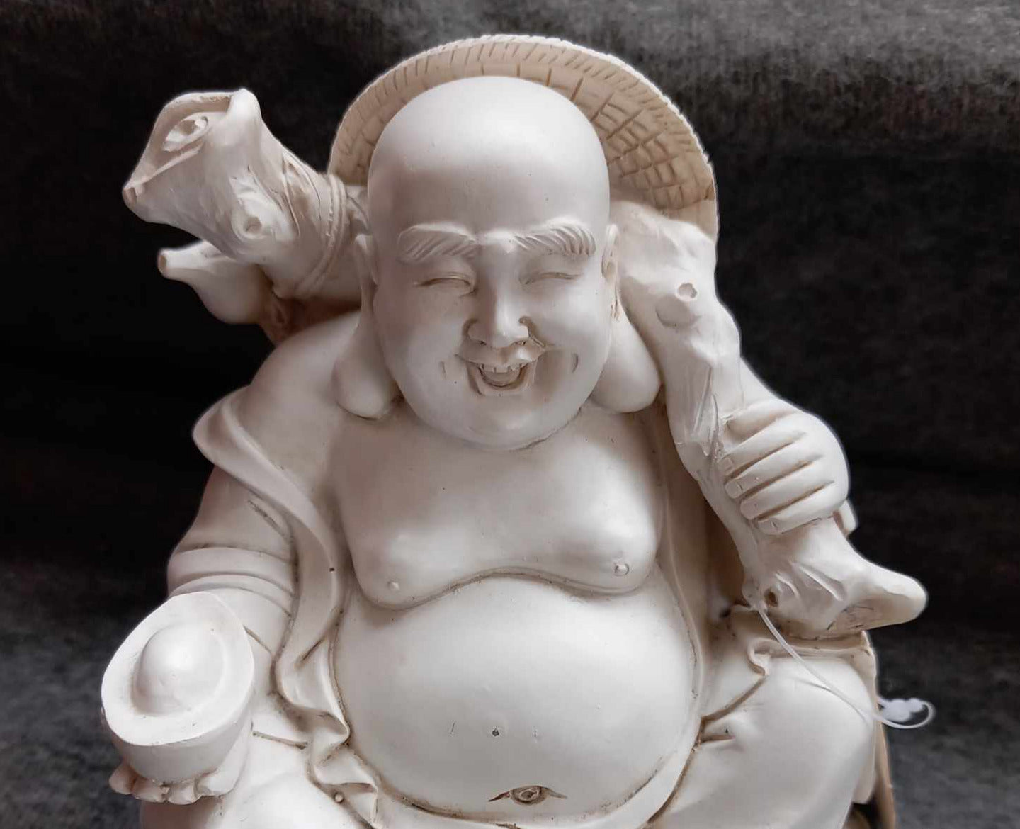 Buddha kremhvit